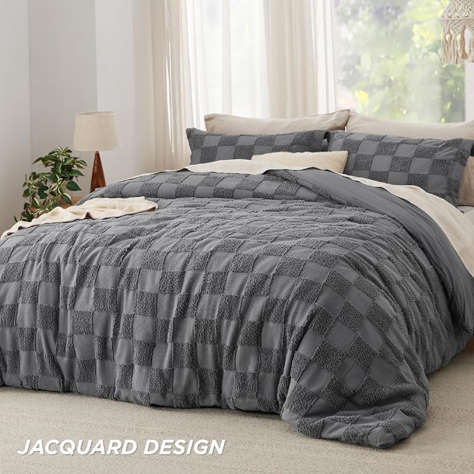 Bedsure King Size Comforter Set Dark Grey, Boho Tufted Bed Set, Checkered Farmhouse Shabby Chic Bedding, 3 Pieces, 1 Plaid Geometric Comforter and 2 Pillow Shams