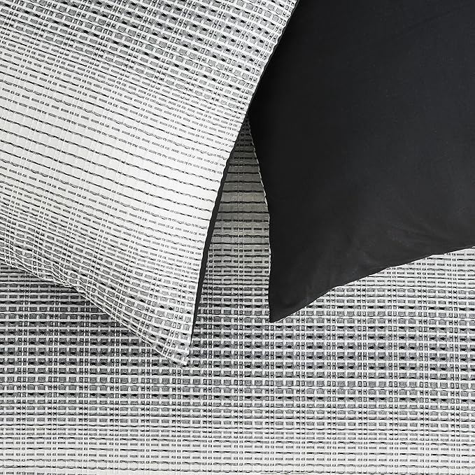 Wonderful Waffle Weave Comforter Set King, Striped Yarn-Dyed Textured Soft Breathable Reversible Cotton Comforter Set, 5 Piece White and Grey Fluffy Bedding Set with Pillow Shams, Decorative Pillows
