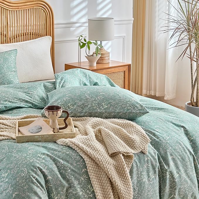 3 Pieces Comforter Set Queen Size for Adults Wear Resistant Sage Green Bedding Comforter Set for Spring, Autumn, Winter Simple Floral Comforter Set, 90''x90''