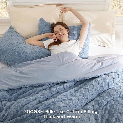 Bedsure Queen Fluffy Comforter Set, Ashley Blue Plush Fleece Bed Set, Checkered Farmhouse Boho Soft Warm Bedding for Winter, 3 Pieces, 1 Comforter (90"x90") and 2 Pillowcases (20"x26")