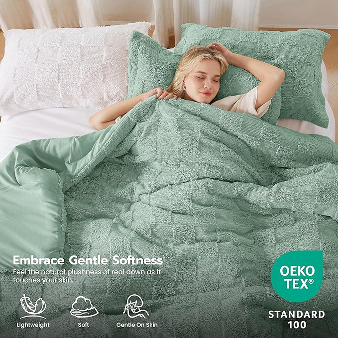 Joiedomi Tufted Queen Comforter Set, 3 Pieces Sage Green Boho Queen Bedding Set with 1 Plaid Geometric Comforter and 2 Pillow Shams, Checkered Bed in a Bag for All Seasons