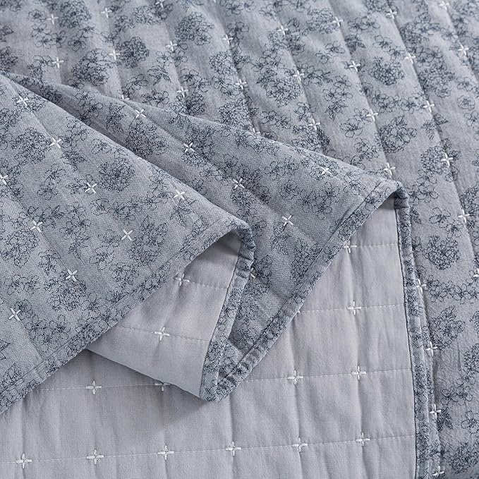 Soul & Lane Blue Whisper Cotton Quilt Set - King Size with 2 Shams, Geometric Quilted Comforter, Lightweight Modern Diamond Bedspread in Blue Tones, Diamond Stitched Bedding