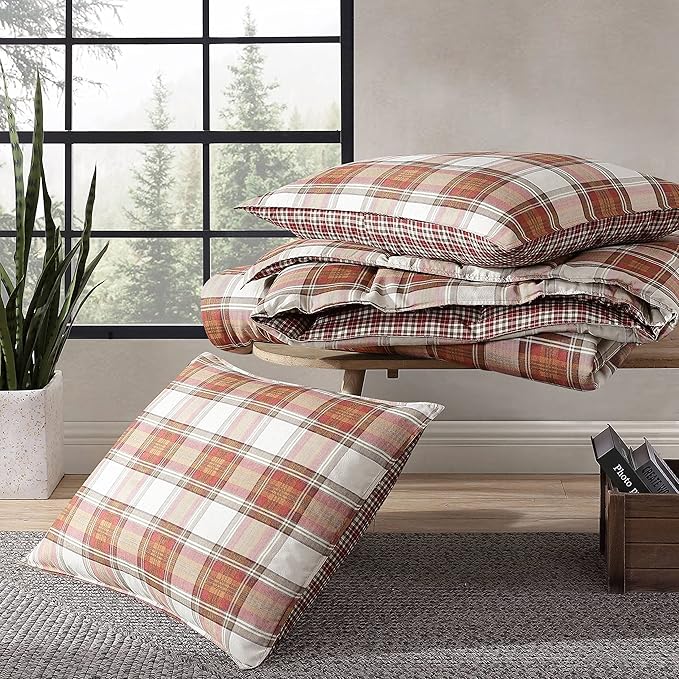 Eddie Bauer - Queen Comforter Set, Soft & Reversible Alt Down Bedding, Medium Weight for Year Round Comfort, 3 Piece Bed Set with Matching Shams (Edgewood Red)