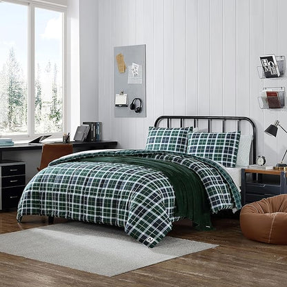 Nautica - King Comforter Set, Ultra Soft Bedding with a Woven Textured Feel, Medium Weight for Year Round Comfort, 3 Piece Bed Set with Matching Pillowcases (Northsail Plaid Navy)