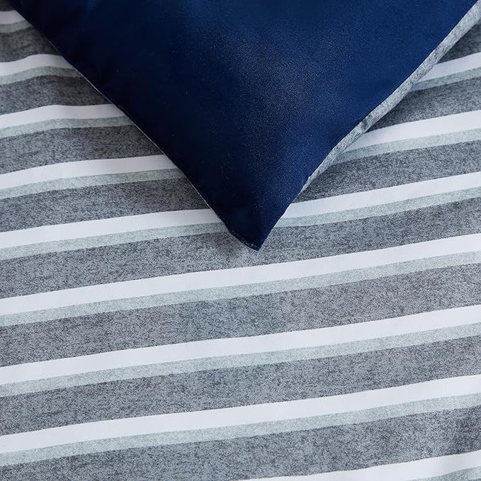 Nautica - Twin/Twin XL Comforter Set, Soft Brushed Bedding with a Relaxed Feel for Year-Round Use, 2 Piece Bed Set with Matching Pillowcase (Heathered Block Grey)