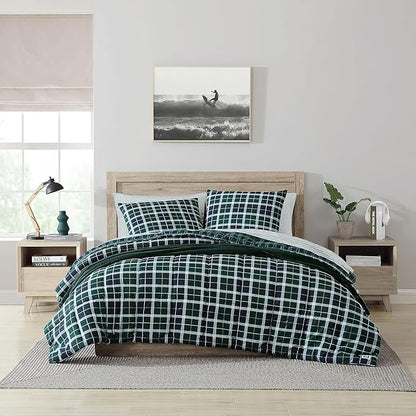 Nautica - King Comforter Set, Ultra Soft Bedding with a Woven Textured Feel, Medium Weight for Year Round Comfort, 3 Piece Bed Set with Matching Pillowcases (Northsail Plaid Navy)