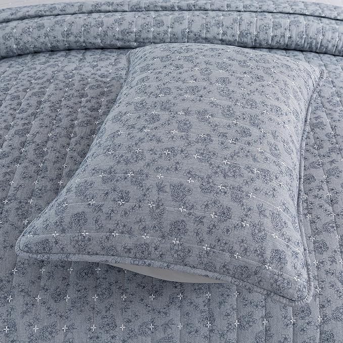 Soul & Lane Blue Whisper Cotton Quilt Set - Twin Size with 1 Sham, Geometric Quilted Comforter, Lightweight Modern Diamond Bedspread in Blue Tones, Diamond Stitched Bedding