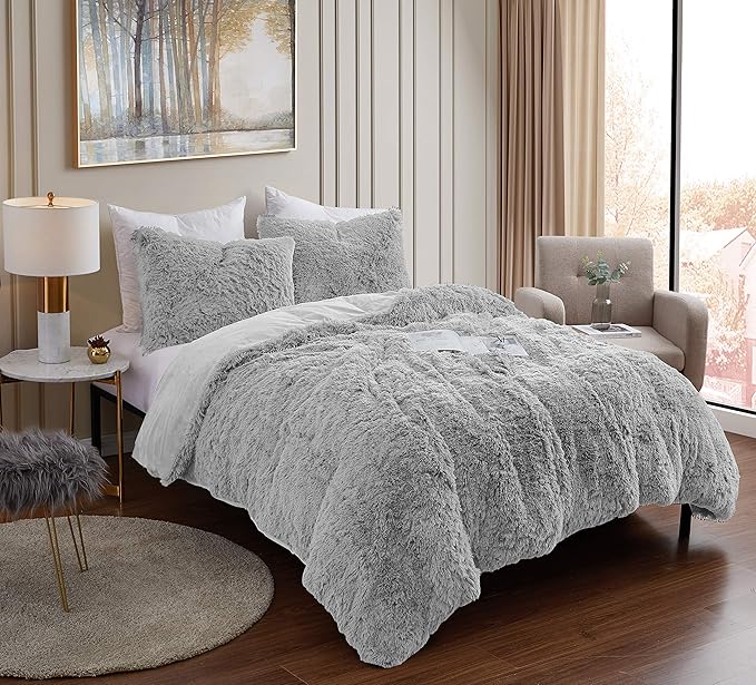 Plush Shaggy Comforter Set Ultra Soft Luxurious Faux Fur Decorative Fluffy Crystal Velvet Bedding with 2 Shams, Queen, Silver