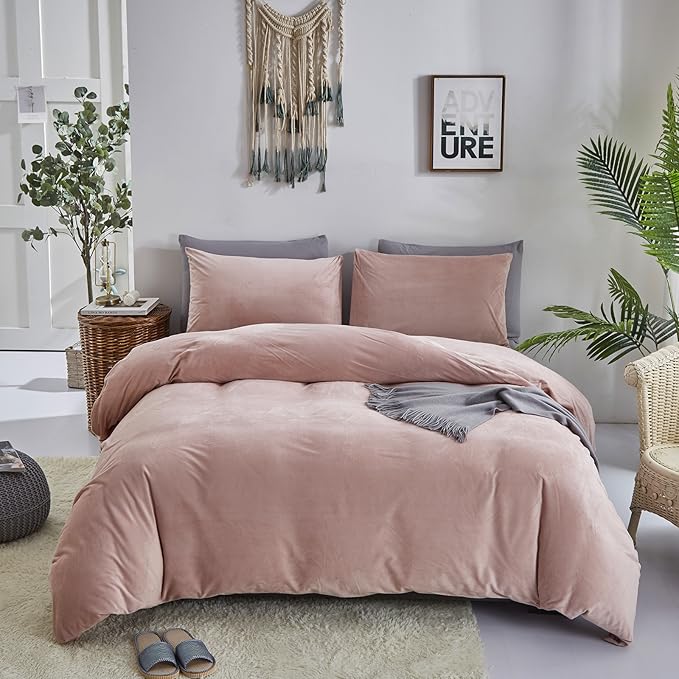 KAREVER Pink Velvet Comforter Set Queen Solid Blush Flannel Velvet Bedding Comforter Set All Pink Colour 3 PCs Shaggy Soft Warm and Durable Blush Flannel Blanket Queen
