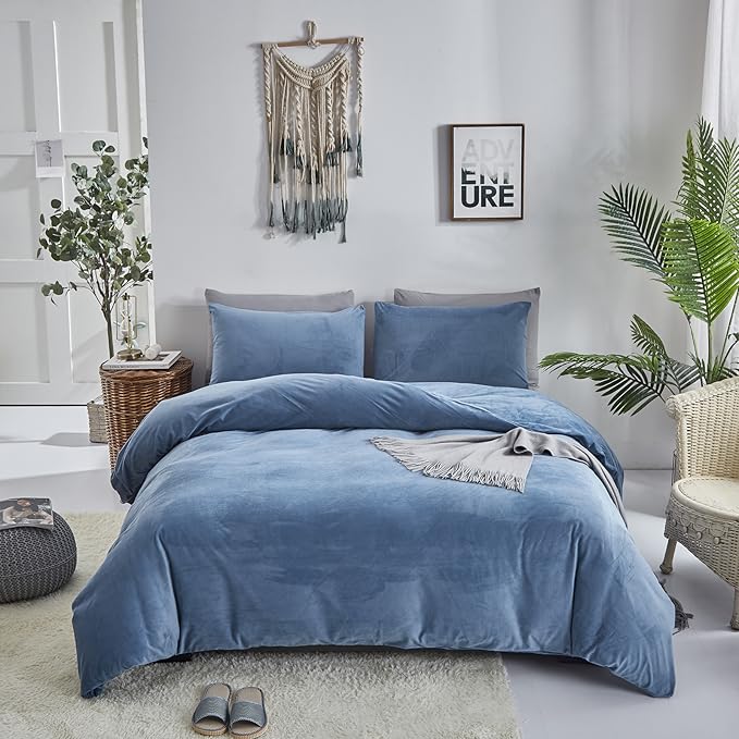 Wellboo Blue Velvet Comforter Sets Twin Boys Men Lake Blue Fluffy Bedding Comforters Women Girls Solid Blue Flannel Cozy Quilts Modern Plain Haze Blue Aesthetic Blanket Luxury Ultra Soft Shaggy Bed