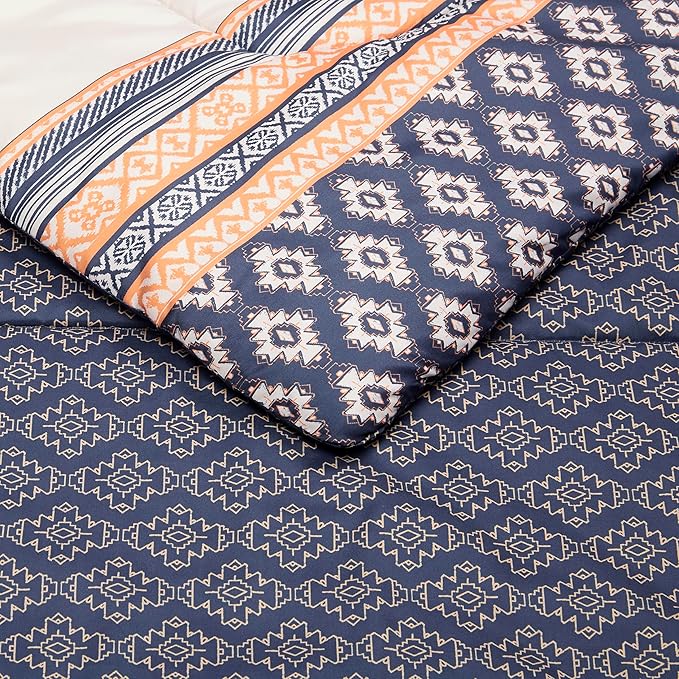 Amazon Basics Lightweight Microfiber Comforter Set, 3-Pieces, Gray Geometrics, Full/Queen